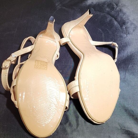 BRAND NEW ANIMAL PRINT  WOMEN"S HEEL SANDAL - Picture 12 of 12